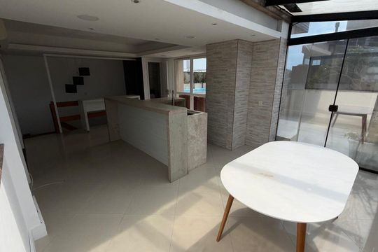 Apartamento para alugar com 3 quartos, 180m² em Tristeza, Porto Alegre