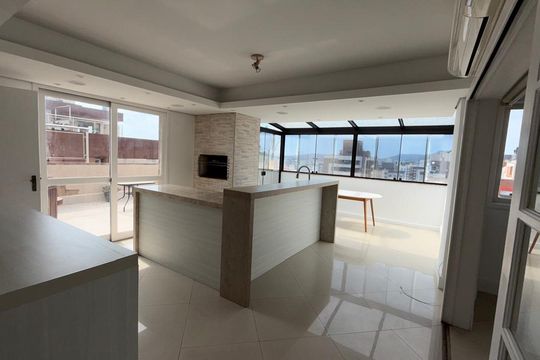 Apartamento para alugar com 3 quartos, 180m² em Tristeza, Porto Alegre