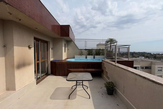 Apartamento para alugar com 3 quartos, 180m² em Tristeza, Porto Alegre
