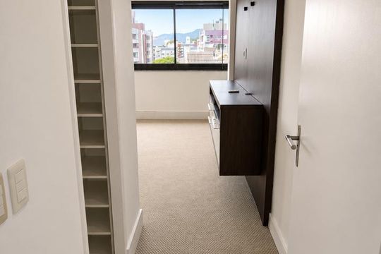 Apartamento para alugar com 3 quartos, 180m² em Tristeza, Porto Alegre