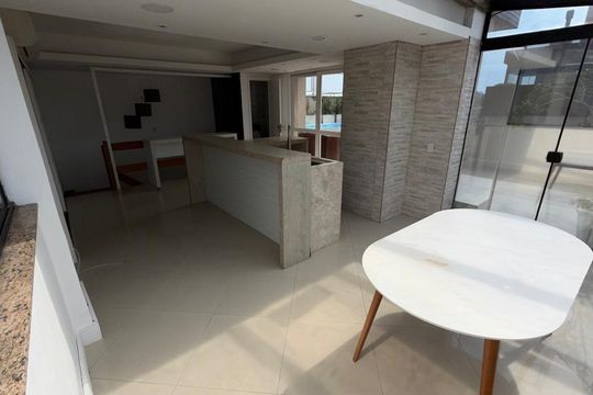 Apartamento para alugar com 3 quartos, 180m² em Tristeza, Porto Alegre