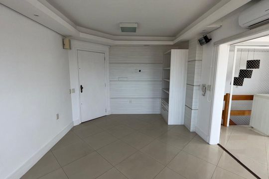 Apartamento para alugar com 3 quartos, 180m² em Tristeza, Porto Alegre