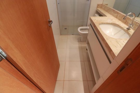 Banheiro suite 2 de apartamento para alugar com 3 quartos, 100m² em Jardim Irajá, Ribeirão Preto