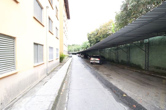 Estacionamento de apartamento para alugar com 2 quartos, 48m² em Conjunto Habitacional Fazenda do Carmo, São Paulo