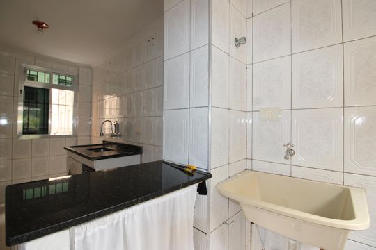 Área de Serviço de apartamento para alugar com 2 quartos, 48m² em Conjunto Habitacional Fazenda do Carmo, São Paulo