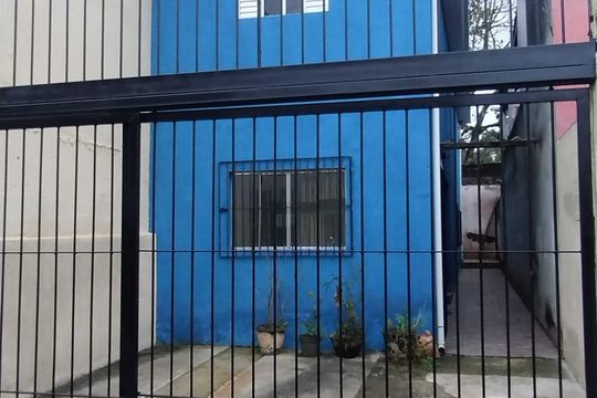 Fachada de casa para alugar com 2 quartos, 60m² em Jardim Juliana, Ferraz de Vasconcelos