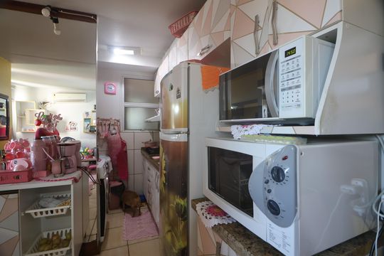 Cozinha e Área de Serviço de apartamento à venda com 2 quartos, 42m² em Olaria, Canoas