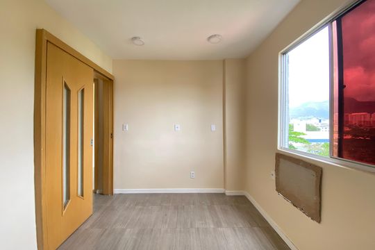 Apartamento à venda com 2 quartos, 52m² em Inhaúma, Rio de Janeiro
