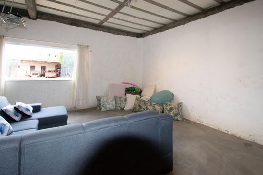 Casa à venda com 3 quartos, 200m² em Colônia Agrícola Águas Claras, Brasília