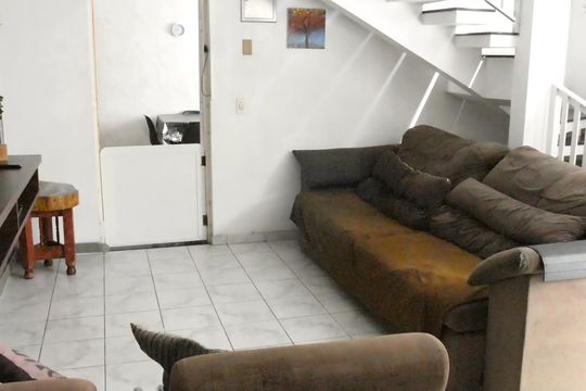 Sala de casa à venda com 3 quartos, 122m² em Vila Marari, São Paulo
