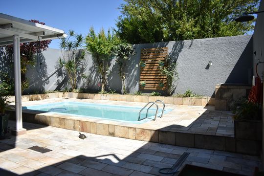 Piscina de casa à venda com 4 quartos, 280m² em Planalto Paulista, São Paulo