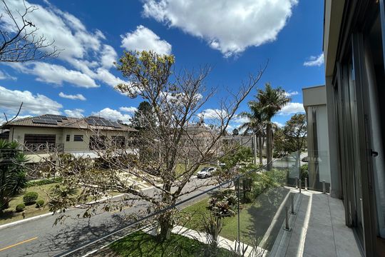 Área externa de casa de condomínio à venda com 4 quartos, 580m² em Residencial Morada dos Lagos, Barueri