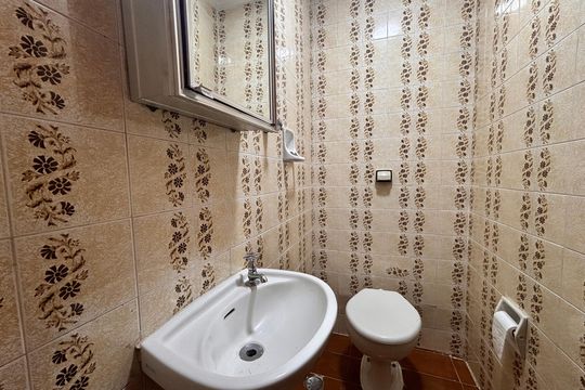 Banheiro de Serviço de apartamento para alugar com 4 quartos, 180m² em Itaim Bibi, São Paulo
