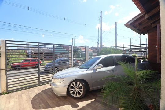Garagem de casa à venda com 2 quartos, 71m² em Olaria, Canoas