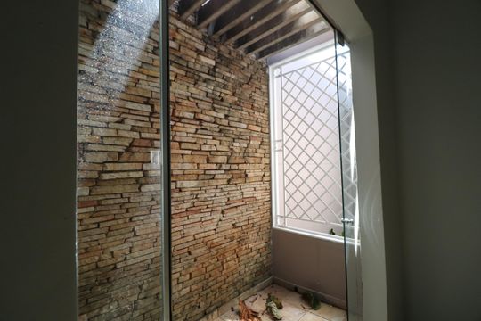 Jardim de Inverno de casa para alugar com 3 quartos, 170m² em Santa Mônica, Uberlândia