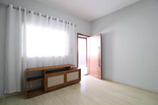Casa para alugar com 3 quartos, 170m² em Santa Mônica, Uberlândia