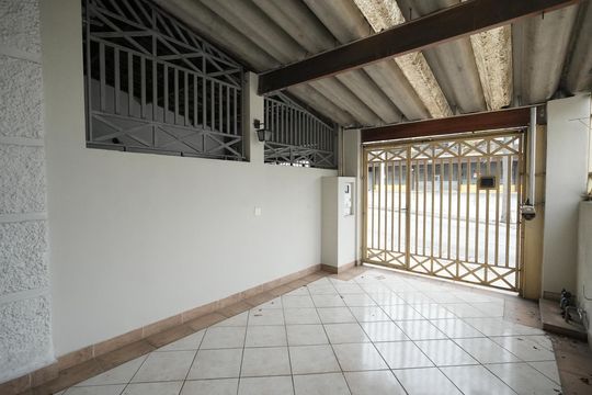 Garagem de casa para alugar com 2 quartos, 110m² em Campestre, Santo André