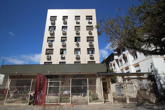 Fachada de apartamento à venda com 2 quartos, 63m² em Cristo Redentor, Porto Alegre