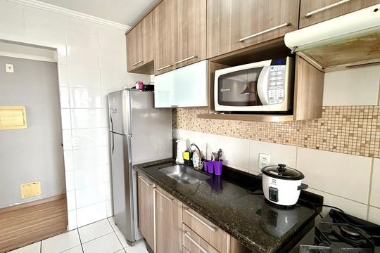 Cozinha de apartamento à venda com 2 quartos, 55m² em Vila Rosalia, Guarulhos