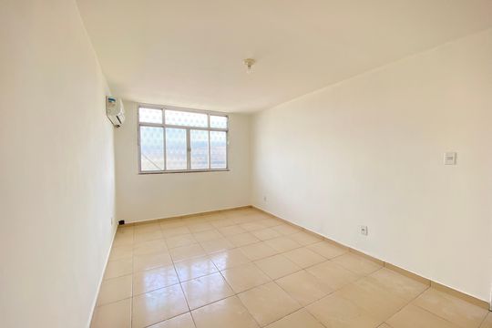 Casa para alugar com 2 quartos, 331m² em Inhaúma, Rio de Janeiro