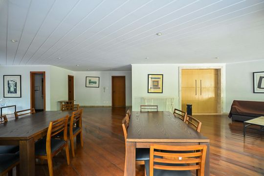 Área comum de apartamento à venda com 4 quartos, 220m² em Vila Suzana, São Paulo