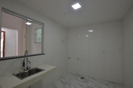 Cozinha de apartamento para alugar com 2 quartos, 60m² em Praça Seca, Rio de Janeiro