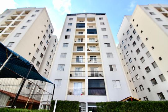 Fachada de apartamento à venda com 2 quartos, 55m² em Burgo Paulista, São Paulo