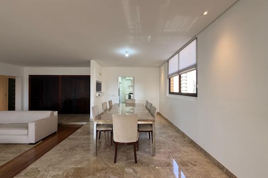 Sala de apartamento para alugar com 3 quartos, 260m² em Pacaembu, São Paulo