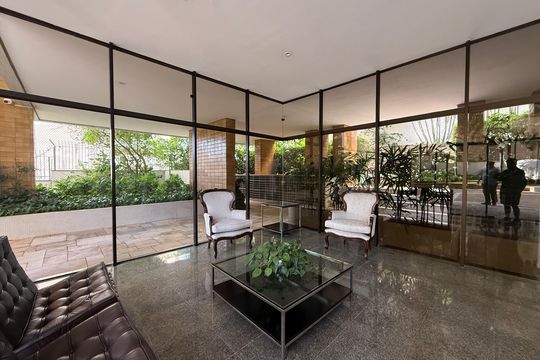 Hall de entrada de apartamento para alugar com 3 quartos, 260m² em Pacaembu, São Paulo