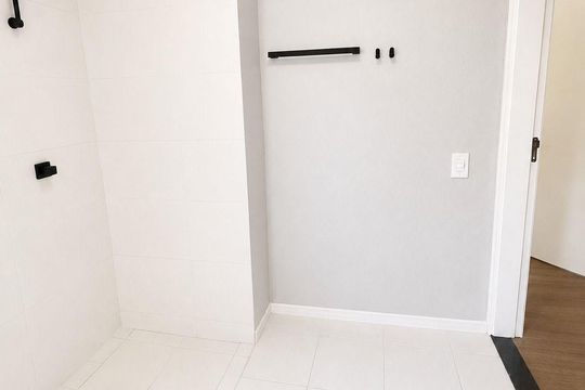 Banheiro de apartamento à venda com 1 quarto, 39m² em Vila Popular, São Paulo