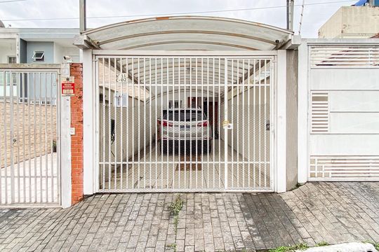 Fachada de casa à venda com 3 quartos, 140m² em Penha de França, São Paulo