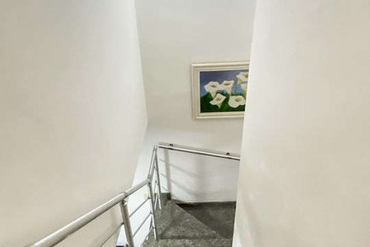 Escada de casa à venda com 3 quartos, 140m² em Penha de França, São Paulo