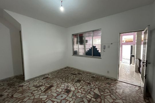 Casa para alugar com 3 quartos, 80m² em Vila Valqueire, Rio de Janeiro