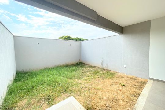 Área externa de casa à venda com 3 quartos, 160m² em Santa Amelia, Belo Horizonte