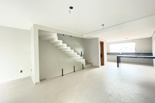 Casa à venda com 3 quartos, 160m² em Santa Amelia, Belo Horizonte