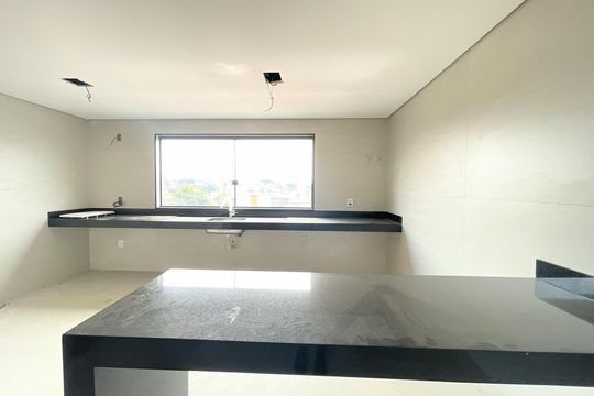 Cozinha de casa à venda com 3 quartos, 160m² em Santa Amelia, Belo Horizonte