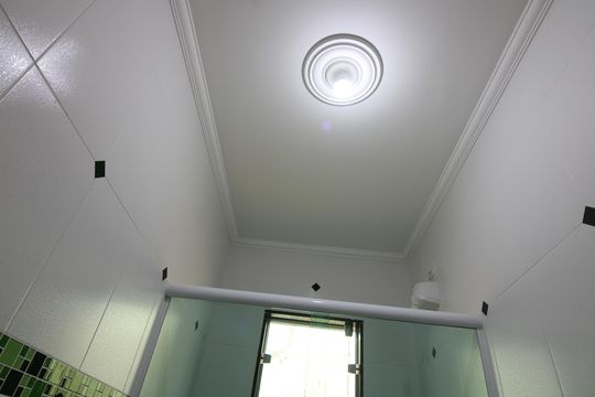 banheiro social 2 de casa para alugar com 4 quartos, 280m² em Vila Marieta, São Paulo