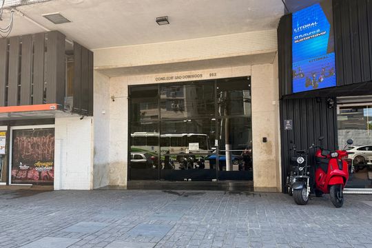 Fachada de apartamento para alugar com 1 quarto, 70m² em Boqueirão, Santos