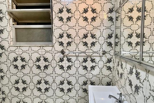 Banheiro  de apartamento para alugar com 1 quarto, 48m² em Copacabana, Rio de Janeiro