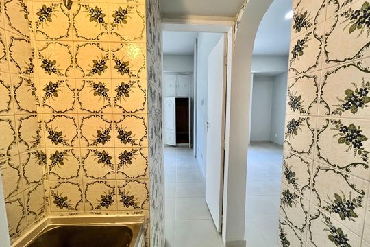 Corredor de apartamento para alugar com 1 quarto, 48m² em Copacabana, Rio de Janeiro