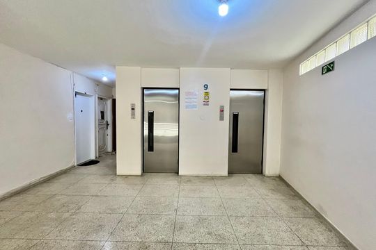 Hall de entrada de apartamento para alugar com 1 quarto, 48m² em Copacabana, Rio de Janeiro