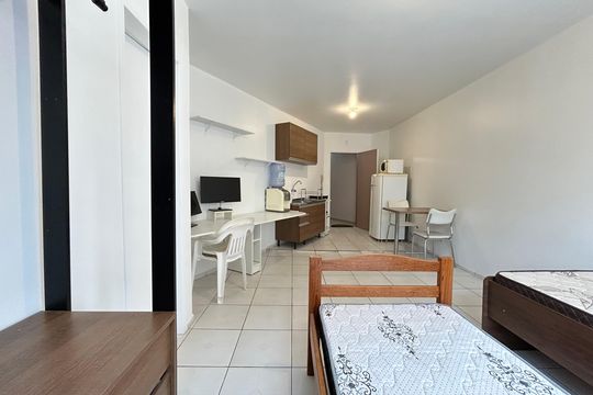 Sala  de apartamento para alugar com 1 quarto, 28m² em Trindade, Florianópolis