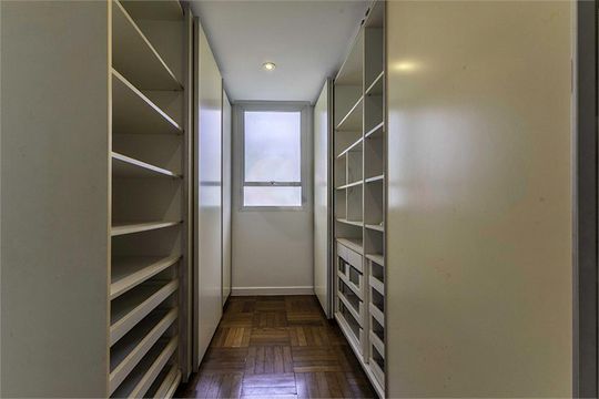 Casa à venda com 4 quartos, 450m² em Vila Ida, São Paulo