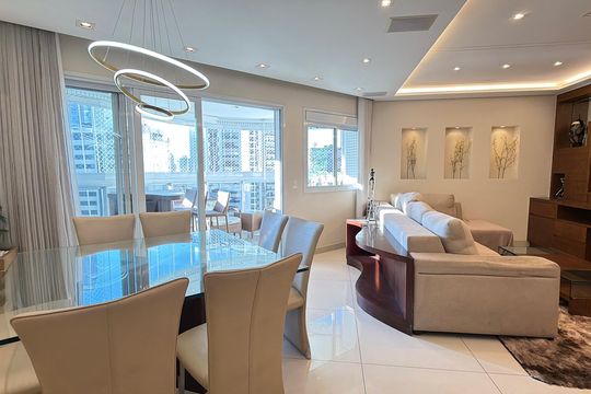 Sala de apartamento para alugar com 3 quartos, 131m² em Vila Regente Feijó, São Paulo