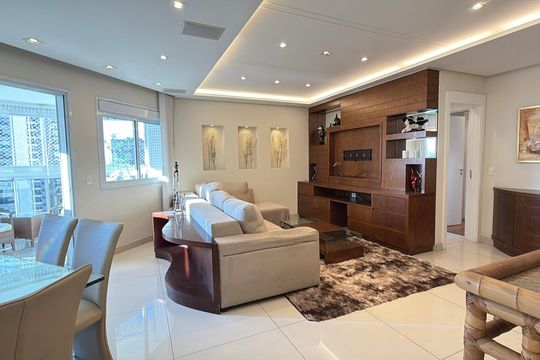 Apartamento para alugar com 3 quartos, 131m² em Vila Regente Feijó, São Paulo