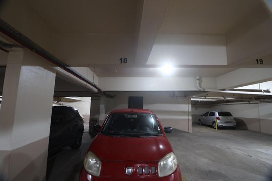 garagem de apartamento à venda com 3 quartos, 74m² em Centro, Canoas
