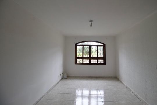 Casa para alugar com 3 quartos, 175m² em Uberaba, Curitiba