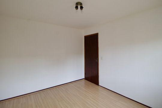 Quarto 2 de casa para alugar com 3 quartos, 175m² em Uberaba, Curitiba