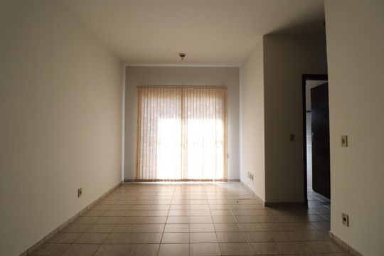 Sala de apartamento para alugar com 2 quartos, 66m² em Segismundo Pereira, Uberlândia