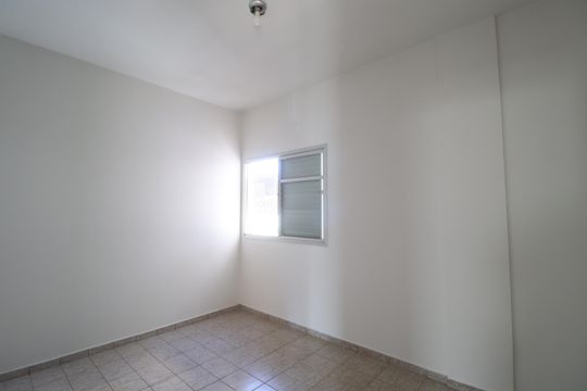 Quarto 1 de apartamento para alugar com 2 quartos, 66m² em Segismundo Pereira, Uberlândia